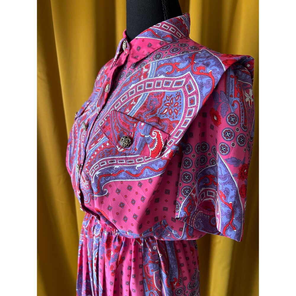 Vintage 1980s Fuchsia Paisley Shirtdress, Medium - Picture 3 of 8